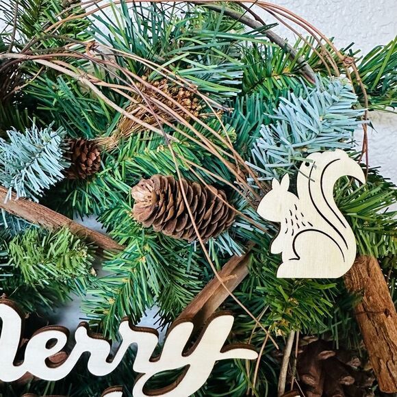 Christmas Woodlands Forest Animals Holiday Rustic Winter Wreath Decor - Picture 4 of 7
